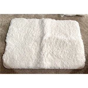 NEW! Bath rug set of 2 - white